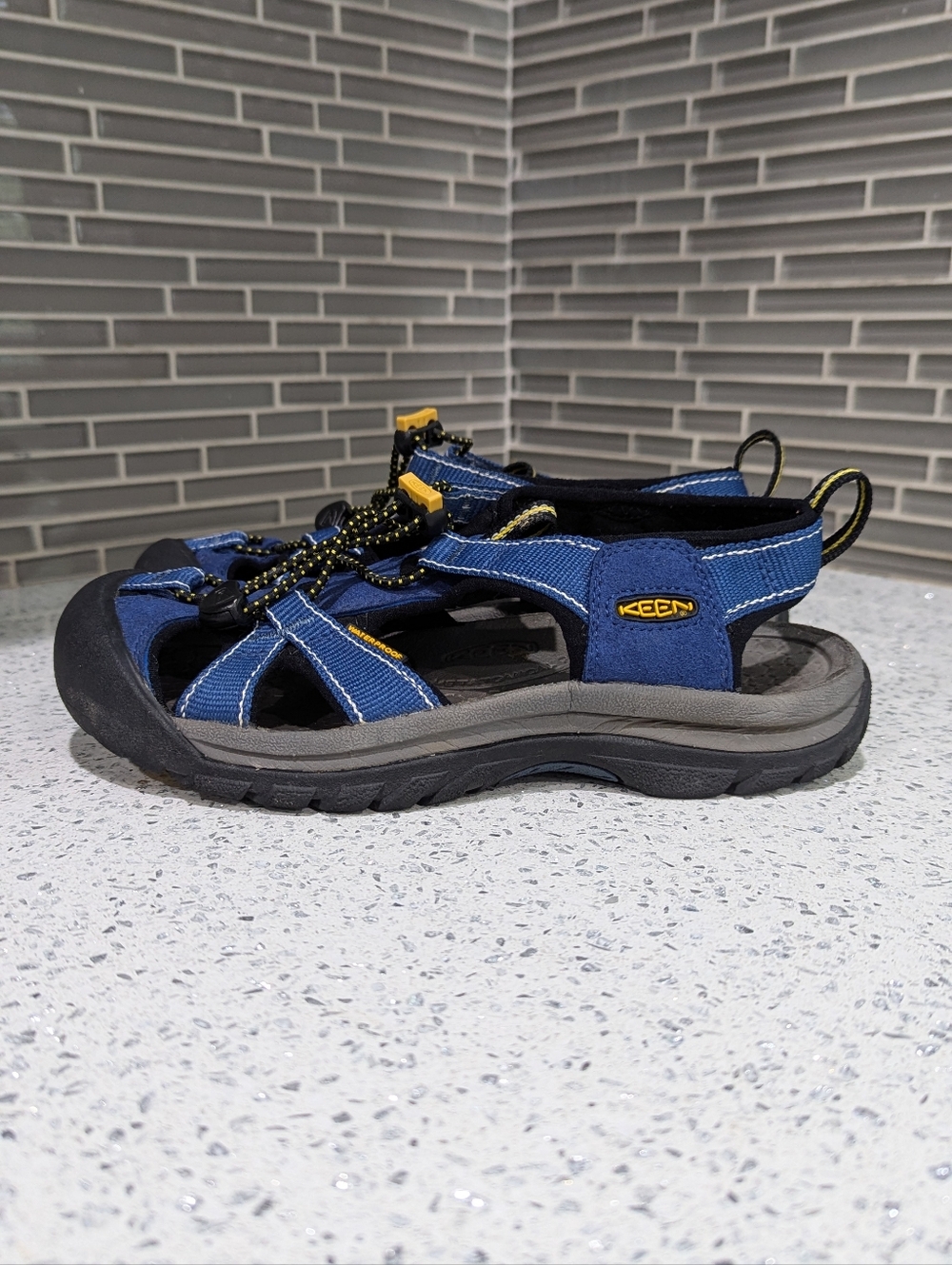 Keen Venice H2 Navy Blue Hiking Sandal Fisherman Outdoor Gorp Ladies Size 6.5 37 - Picture 3 of 9